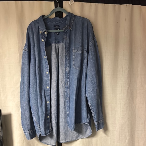 Gap oversized Blue Denim Button-Up Shirt - Picture 1 of 3